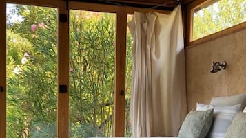 4 Schlafzimmer, Schreibtisch, Bügeleisen/Bügelbrett, Reisekinderbett