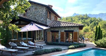 Luxury Tuscan Villa Hideaway in Codiponte, Italy