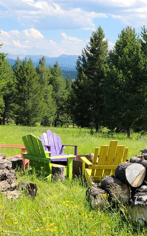 Property grounds - Our Little Cabin, Life As It Should Be (Philipsburg)