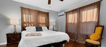 ❤ The Parlor House Getaway ❤ Long Term Available