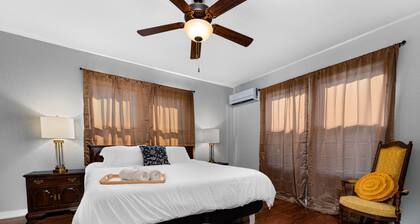 ❤ The Parlor House Getaway ❤ Long Term Available