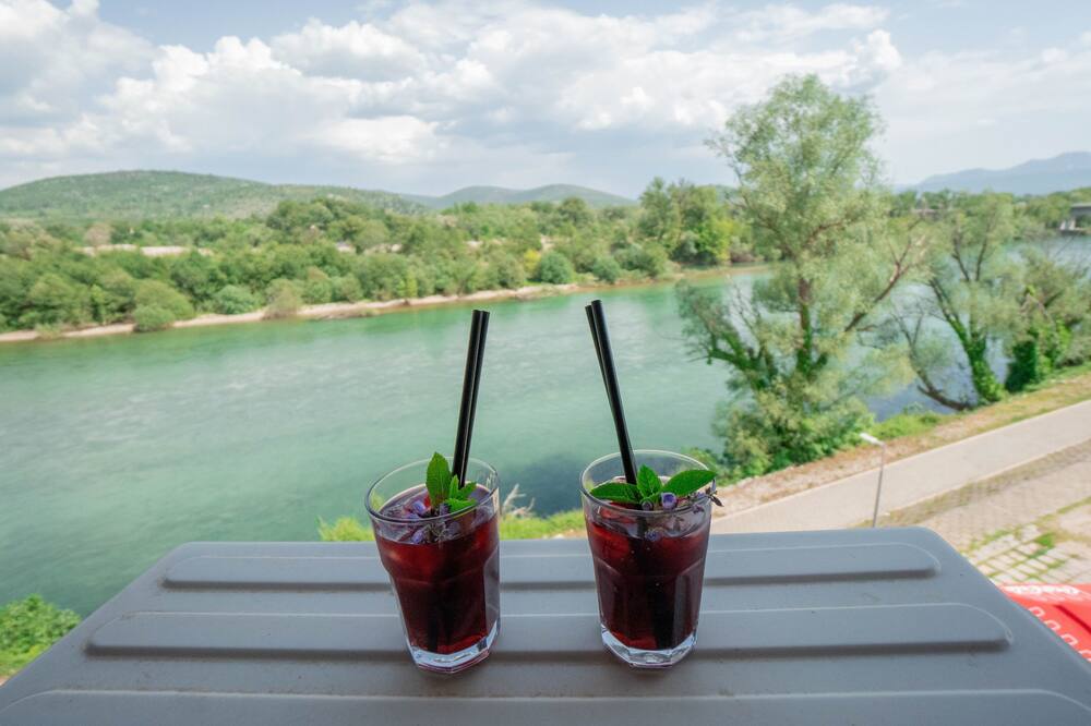 Apartment Riva Čapljina - Two Bedroom Apartment with Balcony and River View