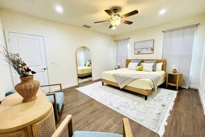 3 chambres, fer et planche à repasser, Wi-Fi gratuit, draps fournis