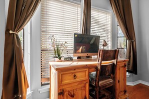 المنشأة من الداخل