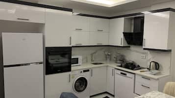 Deluxe Apartment | Private kitchen