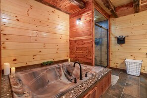 Dusche, Whirlpool, Handtücher