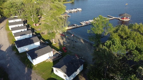 3 Bedroom Pet Friendly Cottage