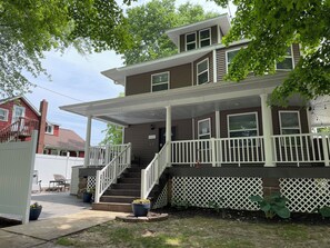 Exterior - DELL-ightfully Downtown Dells! PERFECT location!! Porch/Patio/Grill /Fire pit! (Wisconsin Dells)