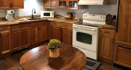 Spruce Lodge - Newly Remodeled - Ice Climbers Special