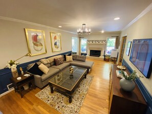 Televisión, libros y estéreo 