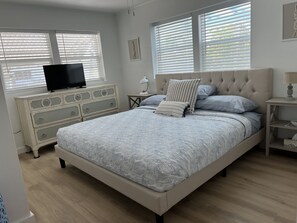 3 habitaciones, escritorio, tabla de planchar con plancha y wifi gratis 
