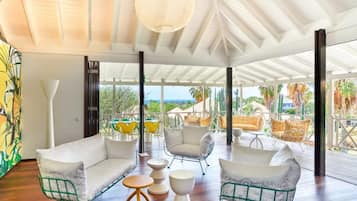 Standard Villa | Living area