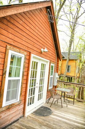 تناول الطعام بالخارج