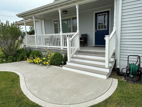 Kick back and relax at “Knot Stressed” in total comfort.