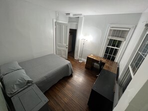 4 bedrooms, free WiFi, bed sheets