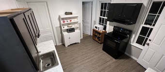Spacious Colonial Style House - DT Geneva