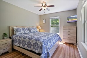 4 Schlafzimmer, Schreibtisch, kostenloses WLAN, Bettwäsche