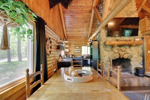 Dining - 1 Mi to Beach & Lake: Breezy Point Cabin w/ Yard! (Pequot Lakes)