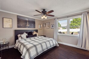 4 bedrooms, free WiFi, bed sheets