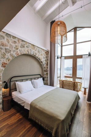 Loft Room with Bathtub - Sea View | Hochwertige Bettwaren, Minibar, kostenloses WLAN, Bettwäsche