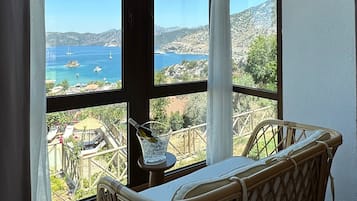 Loft Room with Jacuzzi - Sea View | View from room