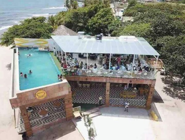 Piscine extérieure