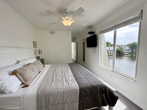 3 camere, una scrivania, ferro/asse da stiro, Wi-Fi gratuito