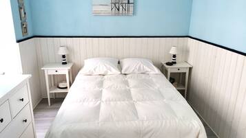 4 slaapkamers, een strijkplank/strijkijzer, gratis wifi, beddengoed