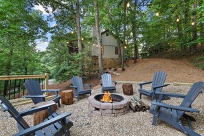 Property grounds - Mountain Crest Cottage Fabulous Fire Pit and 5 Minutes to Downtown Blue Ridge!  (Blue Ridge)