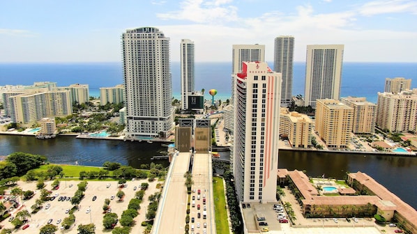 Exterior - BW Luxury Suites (Hallandale Beach)