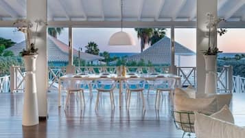 Vila Keluarga | 4 kamar tidur dan seprai linen