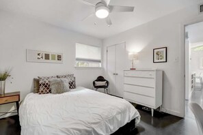 2 bedrooms, iron/ironing board, travel cot, WiFi