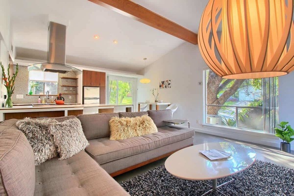 Welcome to the Orange Door: Clean Quiet Haven with Huge Yard, Fast Internet