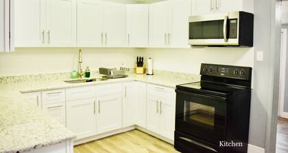 Sweet Little Home 15 Minutes From The Beach