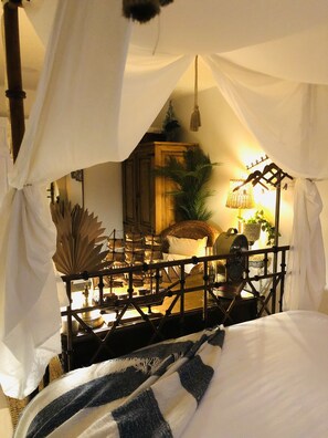 1 bedroom, desk, free WiFi, bed sheets