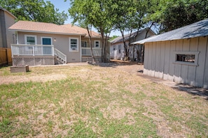 Exterior - Fabulous Newly Renovated 2br/1ba Near Downtown (San Antonio)