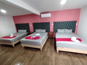 Comfort Triple Room, 1 Bedroom | Free WiFi, bed sheets - HOTEL LA INTIMIDAD (Alvarado)