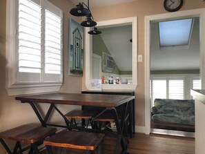 Dining - Cozy Brigantine Cottage (Brigantine)