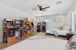 5 bedrooms, desk, iron/ironing board, travel cot