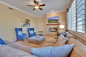 Smart TV, fireplace, table football, ping pong