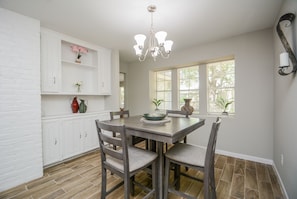 Eating area right off the Kitchen