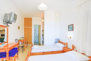 1 chambre, fer et planche à repasser, Wi-Fi gratuit, draps fournis