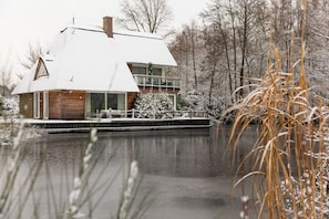 Exterior - SmartFewo: Sea of lights | lakeside terrace | sauna - Residenz am kleinen Meer (Bad Zwischenahn)
