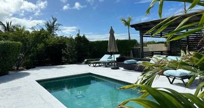 Beautiful villa West with pool- 5 minutes to Gracebay beach