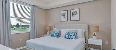 3 slaapkamers, een strijkplank/strijkijzer, reisbedje, gratis wifi