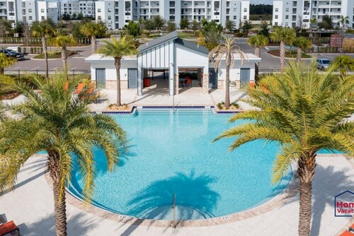 3151-204 · Serene Condo & Lake View - 10 Minutes from Disney