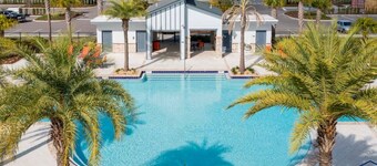 3151-204 · Serene Condo & Lake View - 10 Minutes from Disney