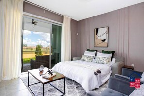 2 bedrooms, iron/ironing board, travel cot, WiFi - Resort Condo in Orlando: Cozy Retreat with Lazy River & Kids` Water Park Near Disney (Four Corners)