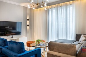 Smart TV - Charming House - Thematic Rooms & Private Pool (Four Corners)