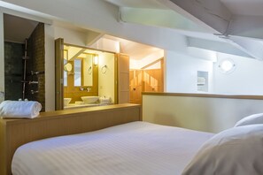 2 chambres, fer et planche Ă repasser, Wi-Fi gratuit, draps fournis